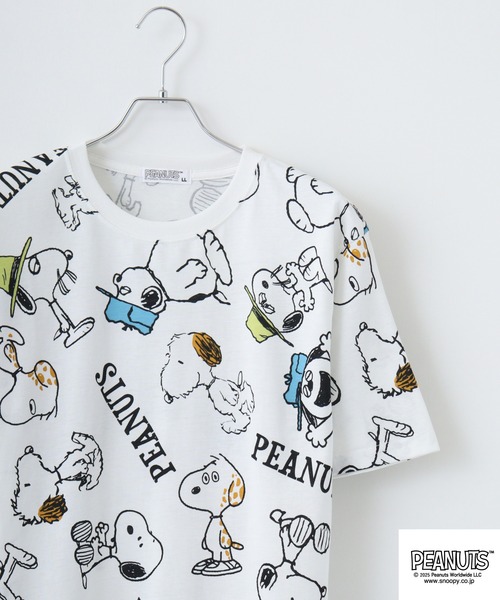 PEANUTS(ピーナッツ)の「PEANUTS プリント天竺半袖Tシャツ(Tシャツ/カットソー・メンズ・ホワイト/ライトカーキ/ブルーグレー・M/L/LL)」の1枚目の写真