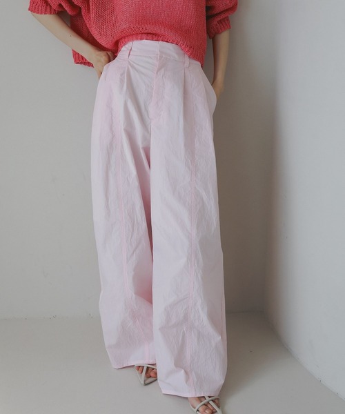 A part by（アパートバイ）の「タイプライタータックパンツ（その他パンツ・レディース・オフホワイト/ブラック/ベビーピンク・SMALL/MEDIUM）」の3枚目の写真