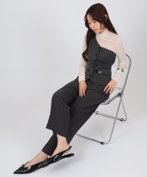 SUWDEE(スーディー)の「one shoulder stripe button bustier(ベスト・レディース・グレー/ベージュ・FREE)」の6枚目の写真