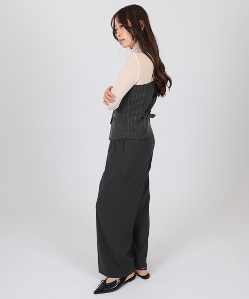 SUWDEE(スーディー)の「one shoulder stripe button bustier(ベスト・レディース・グレー/ベージュ・FREE)」の7枚目の写真