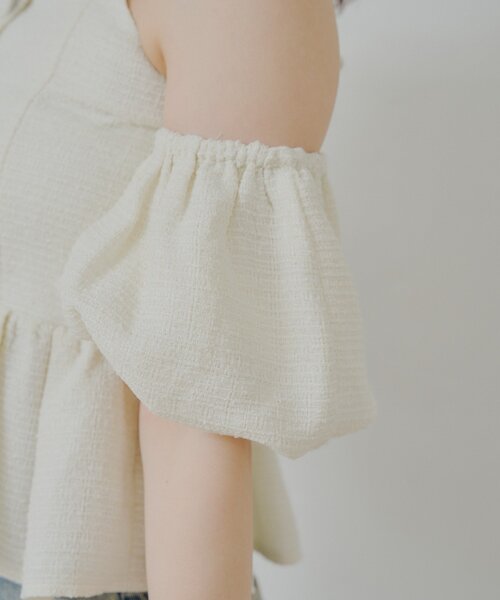 Chico（チコ）の「【5色展開/マルチway】ツイードオフショルペプラムブラウス（シャツ/ブラウス・レディース・ホワイト/ブラック/ピンク/ホワイト系その他/ブルー・FREE）」の13枚目の写真