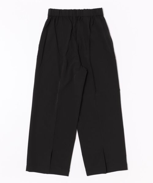 AZUL by moussy（アズールバイマウジー）の「C/T撥水タックワイドパンツ（スラックス・レディース・ブルー/ブラック/ライトベージュ・SMALL/MEDIUM）」の4枚目の写真