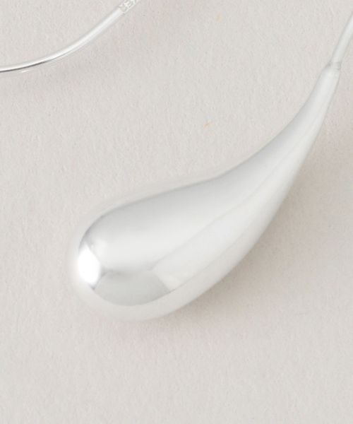 IENA（イエナ）の「on the sunny side of the street BEANS PIEACE ピアス(両耳) S/#251-310P（ピアス（両耳用）・レディース・シルバー・FREE）」の4枚目の写真