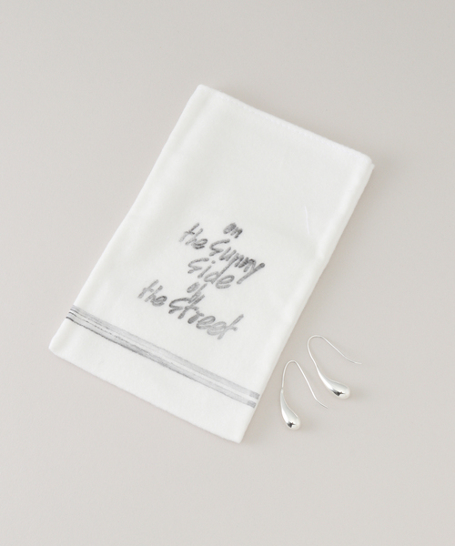 IENA（イエナ）の「on the sunny side of the street BEANS PIEACE ピアス(両耳) S/#251-310P（ピアス（両耳用）・レディース・シルバー・FREE）」の5枚目の写真