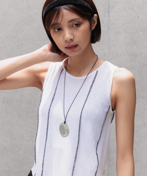 PAGEBOY(ページボーイ)の「クシモチーフネックレス(ネックレス・レディース・ライトベージュ/グレイッシュベージュ・FREE)」の13枚目の写真