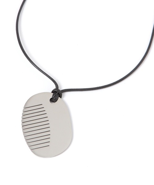 PAGEBOY(ページボーイ)の「クシモチーフネックレス(ネックレス・レディース・ライトベージュ/グレイッシュベージュ・FREE)」の5枚目の写真