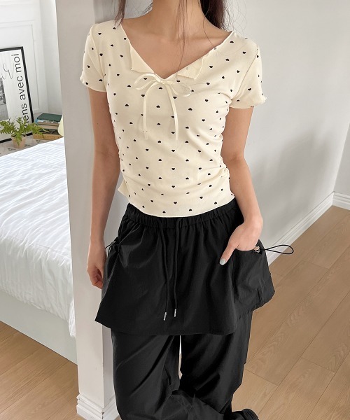 by muni:r(バイ ムニール)の「ハートシャーリングリボンVネックT+ヘアシュシュセット/2025 SS COLLECTION(Tシャツ/カットソー・レディース・ライトブルー/ホワイト/クリーム・FREE)」の20枚目の写真