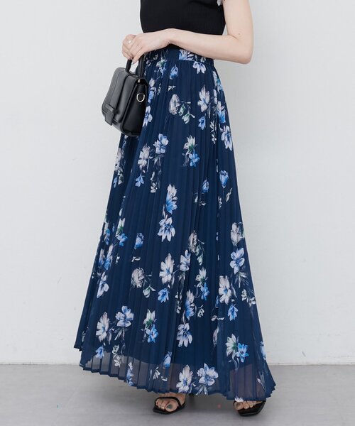 natural couture（ナチュラルクチュール）の「オーソドックスフラワープリーツスカート（スカート・レディース・ドット/ネイビー/グリーン/グレイッシュベージュ・FREE）」の18枚目の写真