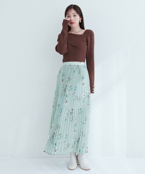 natural couture（ナチュラルクチュール）の「オーソドックスフラワープリーツスカート（スカート・レディース・ドット/ネイビー/グリーン/グレイッシュベージュ・FREE）」の14枚目の写真