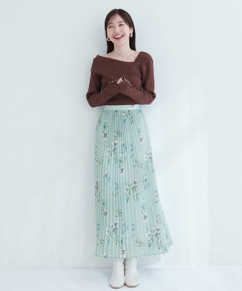 natural couture（ナチュラルクチュール）の「オーソドックスフラワープリーツスカート（スカート・レディース・ドット/ネイビー/グリーン/グレイッシュベージュ・FREE）」の15枚目の写真