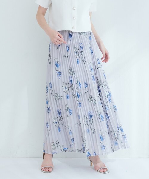 natural couture（ナチュラルクチュール）の「オーソドックスフラワープリーツスカート（スカート・レディース・ドット/ネイビー/グリーン/グレイッシュベージュ・FREE）」の5枚目の写真