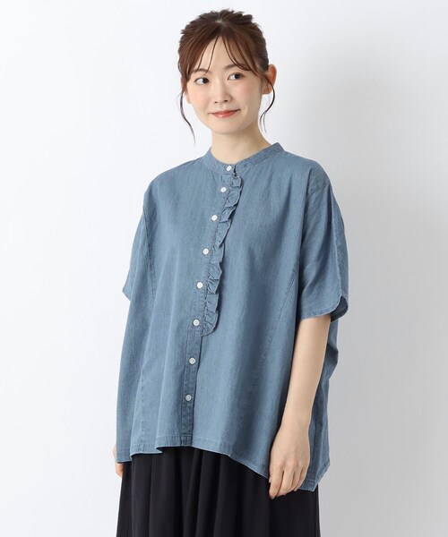 one'sterrace(ワンズテラス)の「インディゴ染め 前立てフリルブラウス(シャツ/ブラウス・レディース・アイボリー系8/ネイビー系5/ブルー系その他7・02)」の2枚目の写真