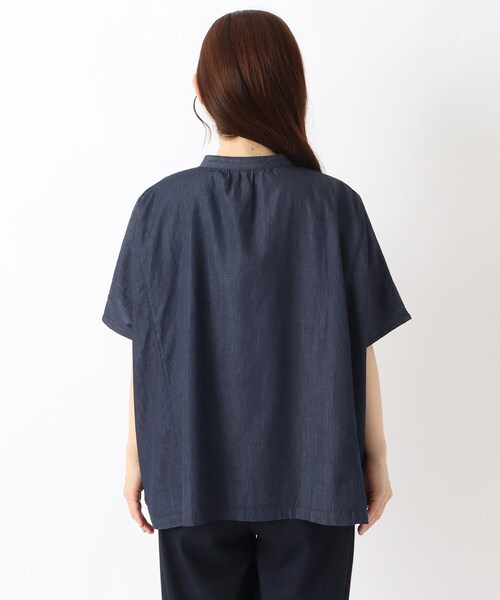 one'sterrace(ワンズテラス)の「インディゴ染め 前立てフリルブラウス(シャツ/ブラウス・レディース・アイボリー系8/ネイビー系5/ブルー系その他7・02)」の10枚目の写真