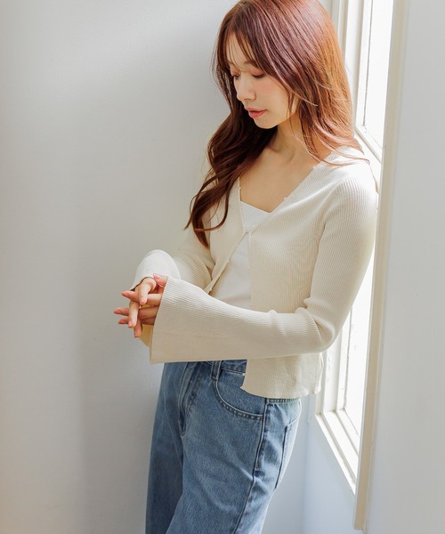 mysty woman(ミスティウーマン)の「プチパールショートカーディガン 587474(カーディガン/ボレロ・レディース・ブラック/ホワイト系その他・FREE)」の1枚目の写真