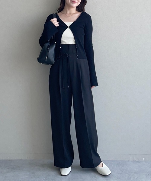 mysty woman(ミスティウーマン)の「プチパールショートカーディガン 587474(カーディガン/ボレロ・レディース・ブラック/ホワイト系その他・FREE)」の16枚目の写真