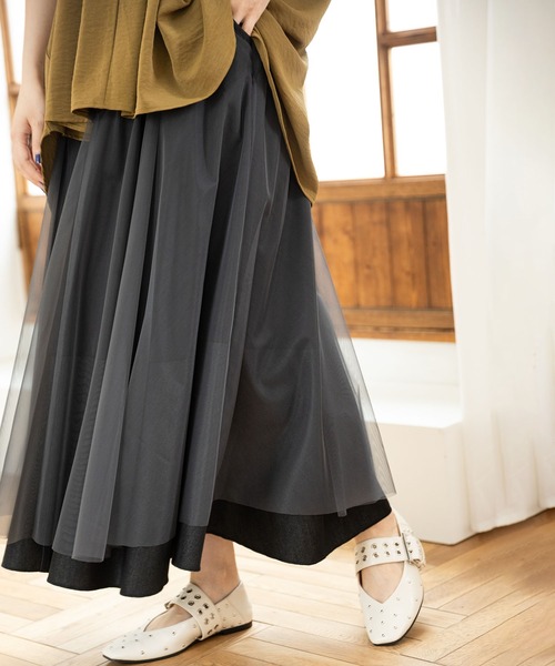 OSMOSIS（オズモーシス）の「スタッズパンプス（パンプス・レディース・ブラック/カーキ/アイボリー・24cm/23.5cm/24.5cm）」の4枚目の写真