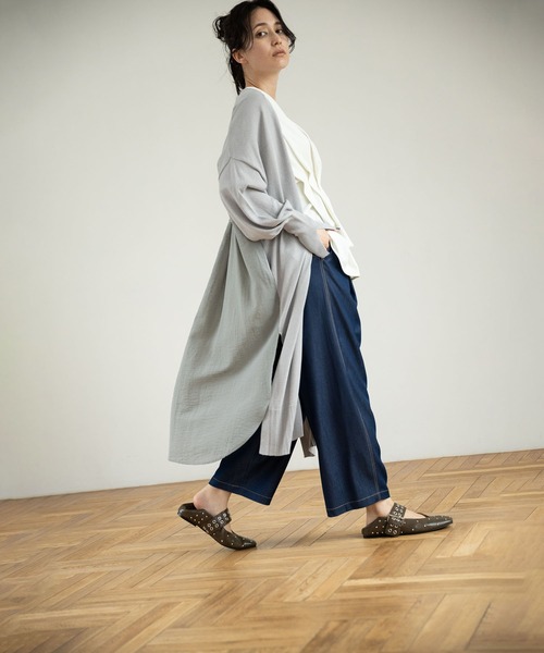 OSMOSIS（オズモーシス）の「スタッズパンプス（パンプス・レディース・ブラック/カーキ/アイボリー・24cm/23.5cm/24.5cm）」の14枚目の写真