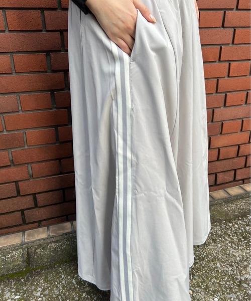 CONVERSE（コンバース）の「【CONVERSE/コンバース】ストレッチサイドラインゴアードスカート（スカート・レディース・ブラック/ライトグレー・MEDIUM）」の17枚目の写真