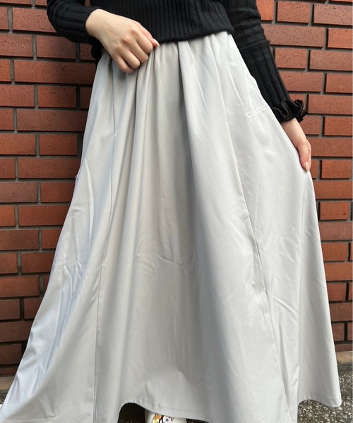 CONVERSE（コンバース）の「【CONVERSE/コンバース】ストレッチサイドラインゴアードスカート（スカート・レディース・ブラック/ライトグレー・MEDIUM）」の19枚目の写真