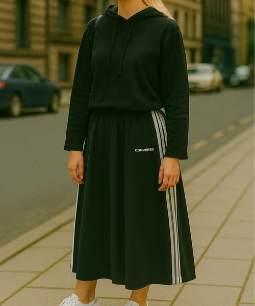 CONVERSE（コンバース）の「【CONVERSE/コンバース】ストレッチサイドラインゴアードスカート（スカート・レディース・ブラック/ライトグレー・MEDIUM）」の3枚目の写真