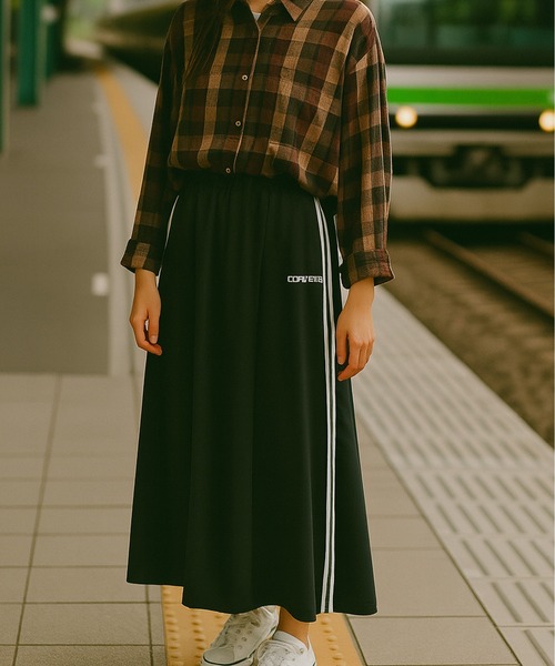 CONVERSE（コンバース）の「【CONVERSE/コンバース】ストレッチサイドラインゴアードスカート（スカート・レディース・ブラック/ライトグレー・MEDIUM）」の5枚目の写真