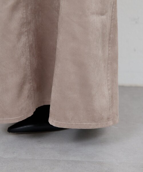 GALLARDAGALANTE（ガリャルダガランテ）の「【セットアップ対応】フェイクスエードフレアスカート（スカート・レディース・グレイッシュベージュ/キャメル・0/1）」の16枚目の写真