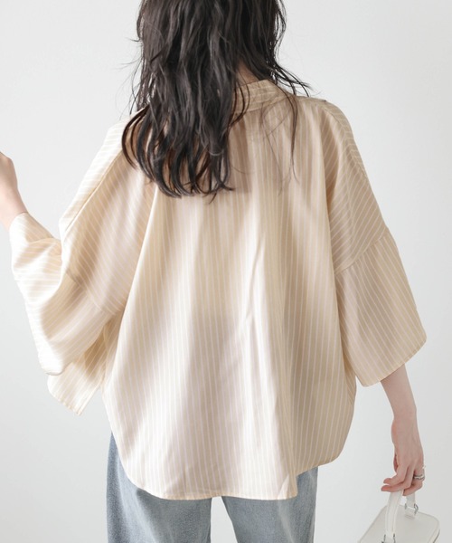 La-gemme(ラジェム)の「ペタルスリーブシャツ(シャツ/ブラウス・レディース・ベージュ/ホワイト/ブルー・フリー)」の15枚目の写真