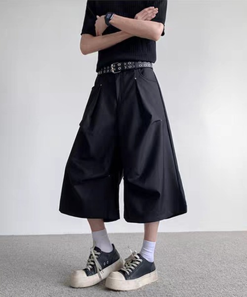 TOBEE(トゥビー)の「【TOBEE】タック スタッズ ワイドハーフスラックス(スラックス・メンズ・ブラック/グレー・MEDIUM/LARGE/X-LARGE)」の11枚目の写真
