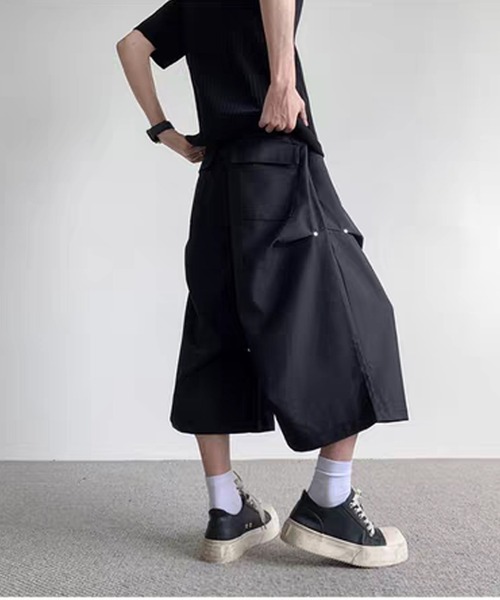 TOBEE(トゥビー)の「【TOBEE】タック スタッズ ワイドハーフスラックス(スラックス・メンズ・ブラック/グレー・MEDIUM/LARGE/X-LARGE)」の13枚目の写真