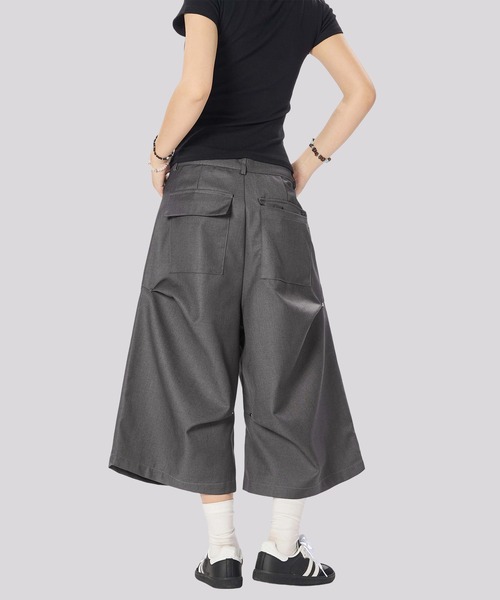 TOBEE(トゥビー)の「【TOBEE】タック スタッズ ワイドハーフスラックス(スラックス・メンズ・ブラック/グレー・MEDIUM/LARGE/X-LARGE)」の18枚目の写真