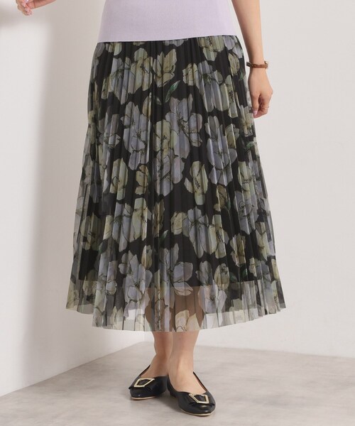 ITS'DEMO(イッツデモ)の「【手洗い可/ウエストゴム】花柄チュールスカート(スカート・レディース・アイボリー系/ブラウン系1/ブラック系・00)」の2枚目の写真