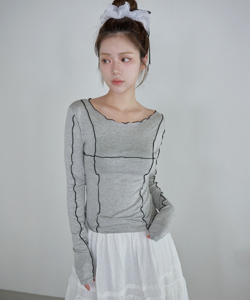 UNE MANSION(ユヌマンション)の「【UNE ORIGINAL】バイカラーメロウ加工フリルカットソー(Tシャツ/カットソー・レディース・ネイビー/ブラック/スカイブルー/グレー・FREE)」の3枚目の写真