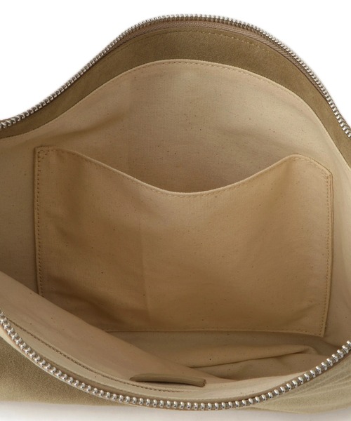 SALON adam et rope'（サロン アダム エ ロペ）の「【W S（ドゥーブル）】Ultrasuede(R)ZIPミニショルダー（ショルダーバッグ・レディース・ベージュ/ダークブラウン・FREE）」の17枚目の写真