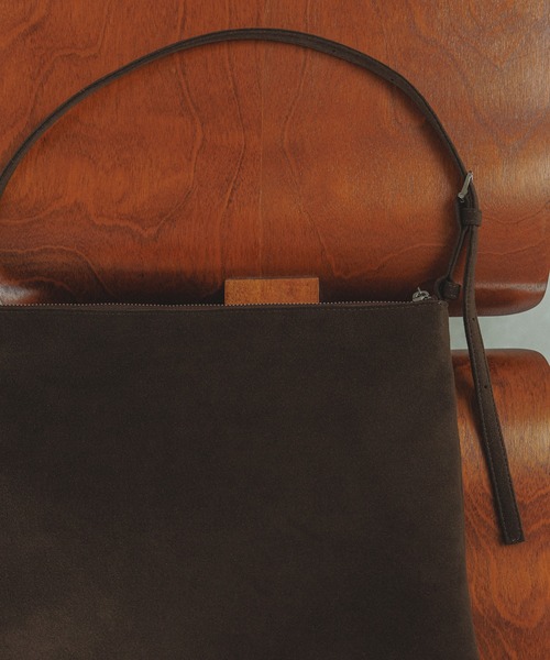 SALON adam et rope'（サロン アダム エ ロペ）の「【W S（ドゥーブル）】Ultrasuede(R)ZIPミニショルダー（ショルダーバッグ・レディース・ベージュ/ダークブラウン・FREE）」の20枚目の写真