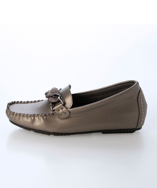 enchanted（エンチャンテッド）の「【柔らか・履きやすい】MELLOW チェーンモチーフモカシン（モカシン/デッキシューズ・レディース・ブラック/ライトブラック/ブロンズ・22/22.5/23/23.5/24/24.5/25）」の9枚目の写真