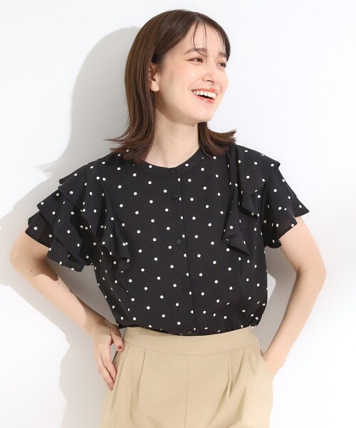 セール】【無地/ドット柄】お袖フリルが華やぐ きれいめブラウス