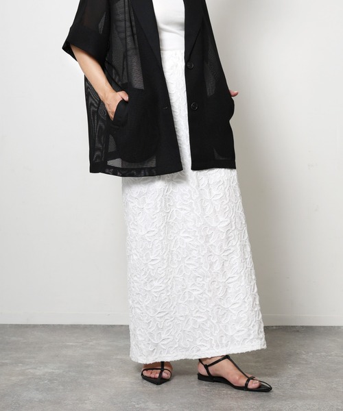 Floran(フローラン)の「コード刺繍ベロアスカート(スカート・レディース・ネイビー/ベージュ/ブラック/オフホワイト・FREE)」の14枚目の写真