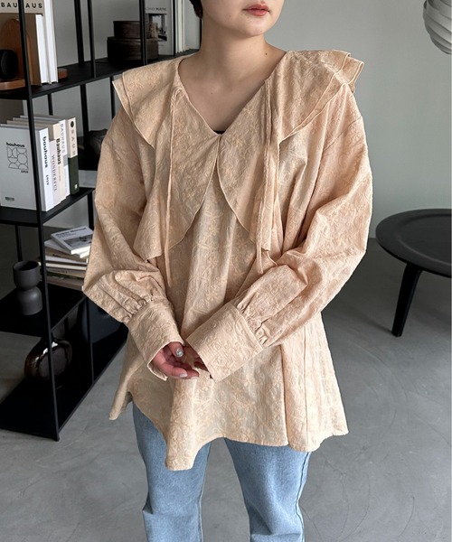 PILIT(ピリット)の「刺繍ラッフルブラウス(シャツ/ブラウス・レディース・ベージュ/オフホワイト・MEDIUM)」の13枚目の写真