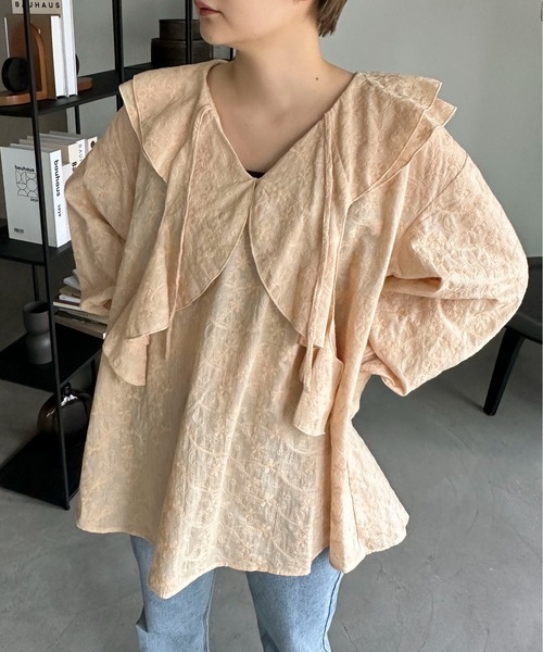 PILIT(ピリット)の「刺繍ラッフルブラウス(シャツ/ブラウス・レディース・ベージュ/オフホワイト・MEDIUM)」の14枚目の写真