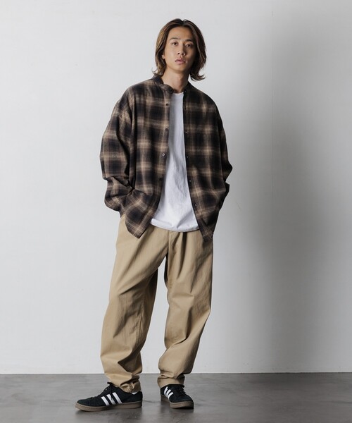 FREAK'S STORE(フリークスストア)の「限定展開 Relax Fit リラックスフィット オンブレチェック バンドカラー ネルシャツ(シャツ/ブラウス・メンズ・ブラック/ホワイト/ブルー/ブラウン・LARGE/MEDIUM/SMALL)」の15枚目の写真