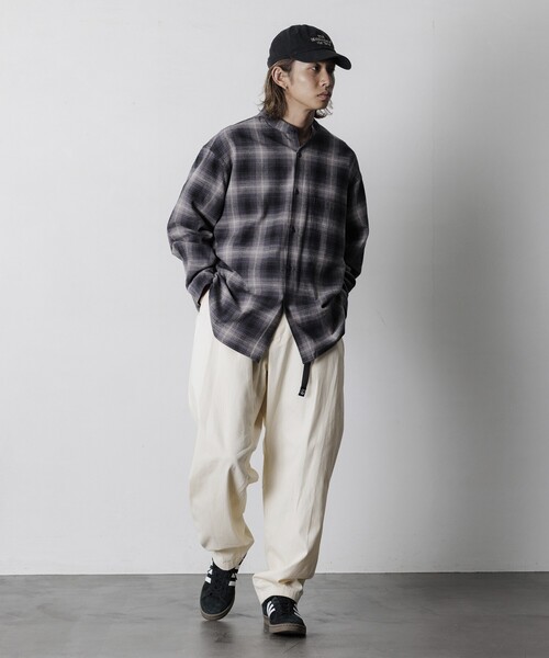 FREAK'S STORE(フリークスストア)の「限定展開 Relax Fit リラックスフィット オンブレチェック バンドカラー ネルシャツ(シャツ/ブラウス・メンズ・ブラック/ホワイト/ブルー/ブラウン・LARGE/MEDIUM/SMALL)」の22枚目の写真