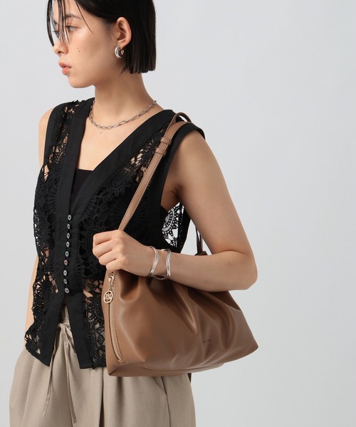 BAYFLOW（ベイフロー）の「2WAYギャザーバッグ（ハンドバッグ・レディース・キャメル/ブラック・FREE）」の10枚目の写真