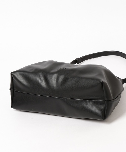 BAYFLOW（ベイフロー）の「2WAYギャザーバッグ（ハンドバッグ・レディース・キャメル/ブラック・FREE）」の17枚目の写真