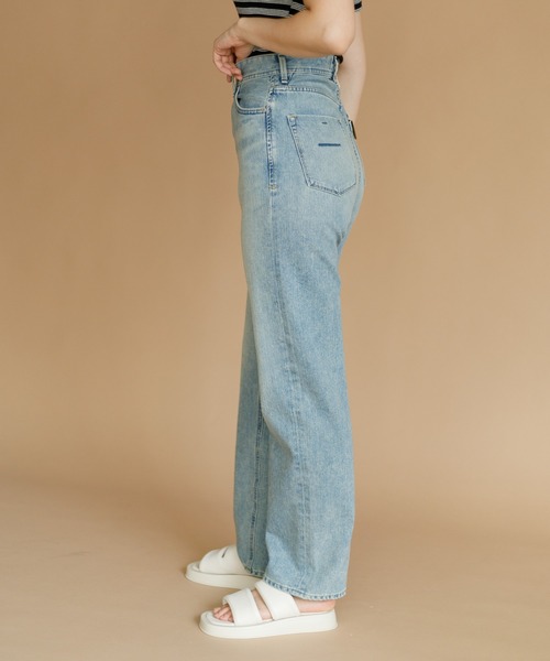 AMERICAN RAG CIE（アメリカンラグシー）の「YANUK ボーイズストレート"LEA"（デニムパンツ・レディース・サックスブルー/グレー・23/25/24）」の9枚目の写真