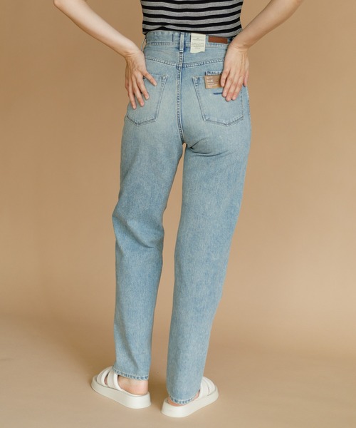 AMERICAN RAG CIE（アメリカンラグシー）の「YANUK ボーイズストレート"LEA"（デニムパンツ・レディース・サックスブルー/グレー・23/25/24）」の11枚目の写真