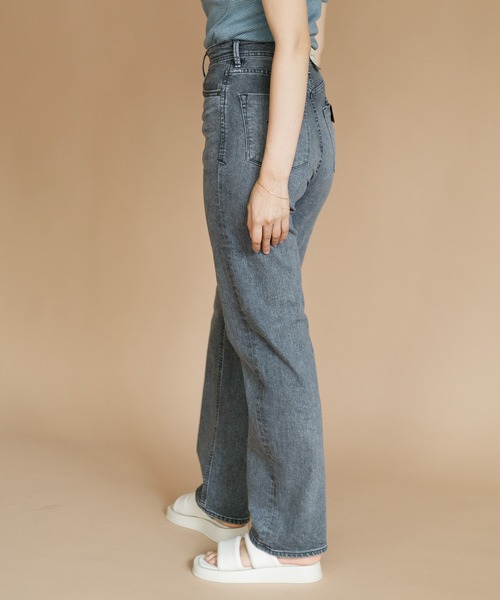 AMERICAN RAG CIE（アメリカンラグシー）の「YANUK ボーイズストレート"LEA"（デニムパンツ・レディース・サックスブルー/グレー・23/25/24）」の15枚目の写真