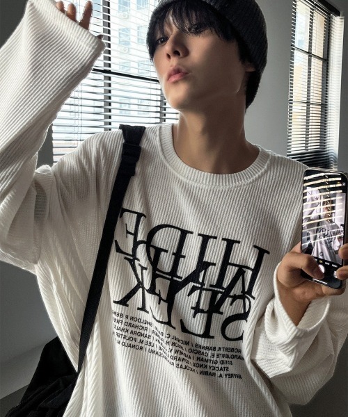 COSYHARU(コシハル)の「ドープレタリングニット長袖Tシャツ(Tシャツ/カットソー・メンズ・ブラック/アイボリー・FREE)」の2枚目の写真
