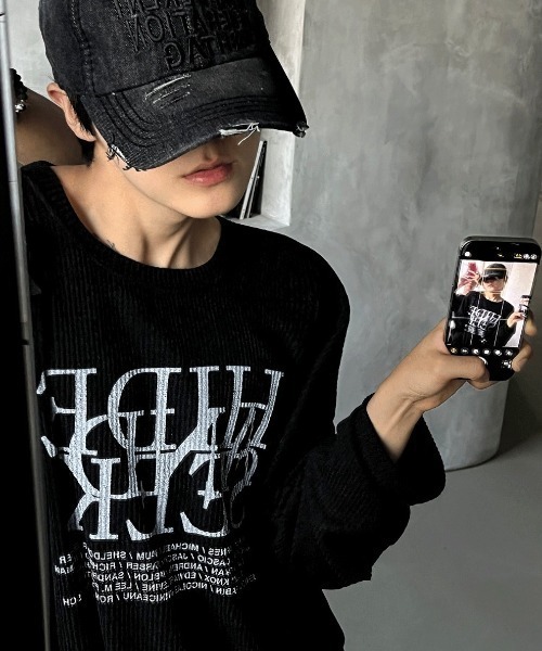 COSYHARU(コシハル)の「ドープレタリングニット長袖Tシャツ(Tシャツ/カットソー・メンズ・ブラック/アイボリー・FREE)」の15枚目の写真