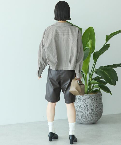 AMERICAN HOLIC（アメリカンホリック）の「フェイクレザーハーフパンツ（その他パンツ・レディース・ブラック/ブラウン・M/L）」の19枚目の写真