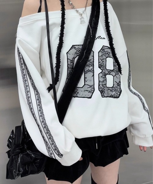 Never mind the XU / Chikashitsu+(ネバーマインド ザ エックスユー / チカシツプラス)の「【nmtc+】lace design number sweat onepiece / 【エヌエムティーシープラス】レースデザインナンバーオーバーサイズスウェットシャツ(スウェット・レディース・ブラック/ホワイト・ONE SIZE)」の8枚目の写真